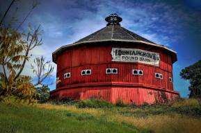 Santa Rosa round barn (photo credit/posted to Facebook by Buzzy Martin)